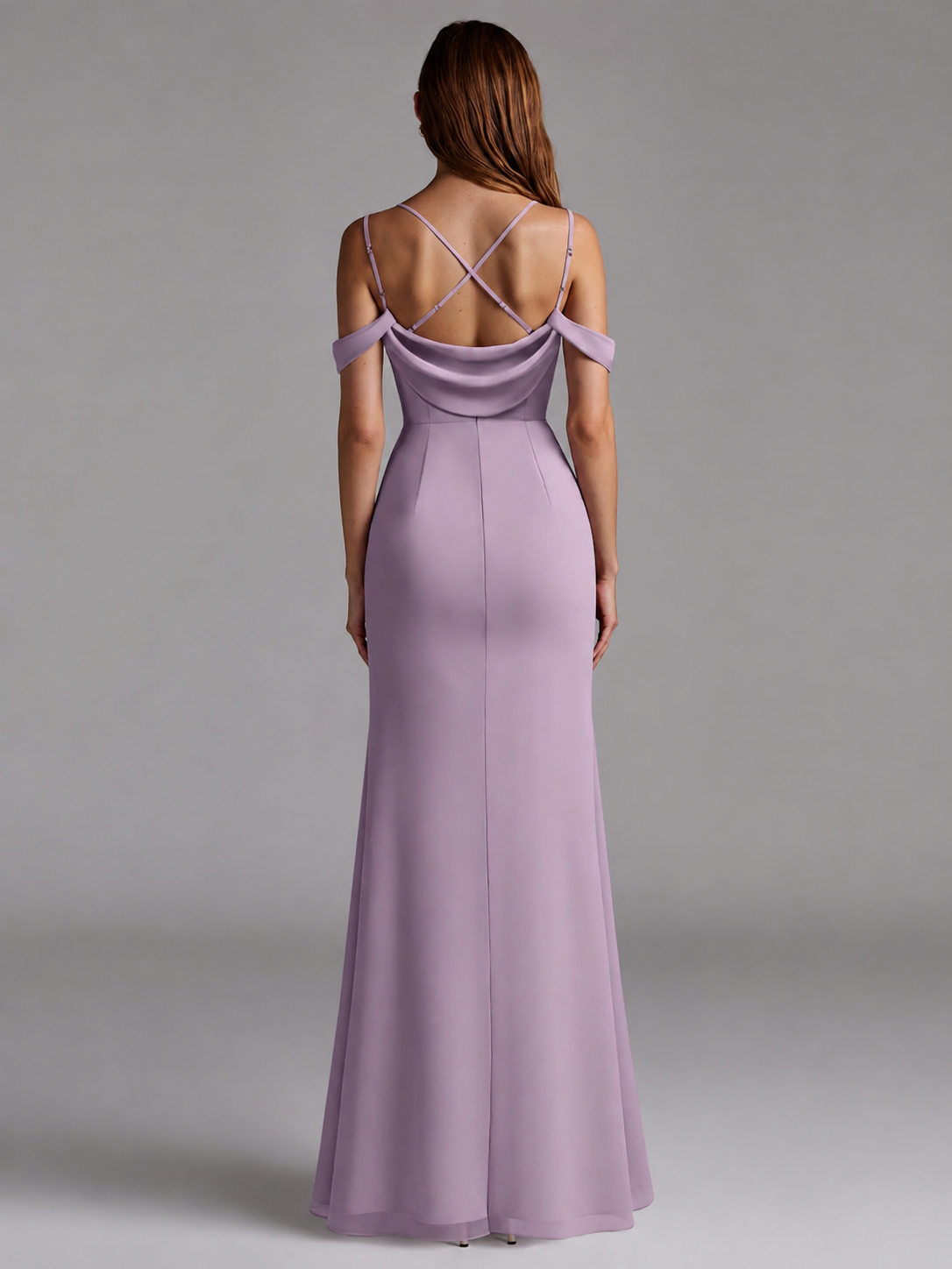 Vestido largo lila con abertura y espalda cruzada